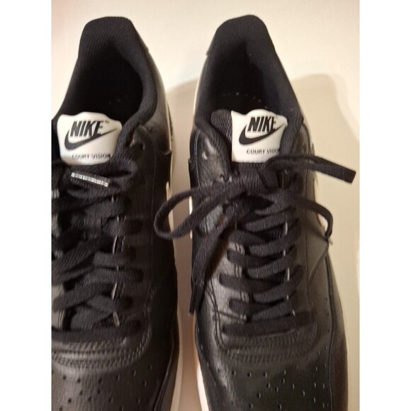 NIKE Court Vision Low Black White Swoosh Panda Men\'s 10.5 main image 10